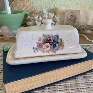 Vintage Ceramic Dish 🪻